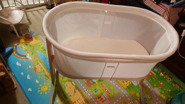 baby bjorn bassinet used